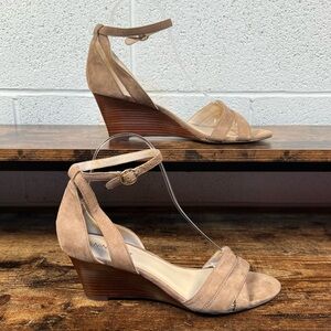Nine West Sandals Faux Suede Tan Wedge Heel Ankle Strap women's 7.5
